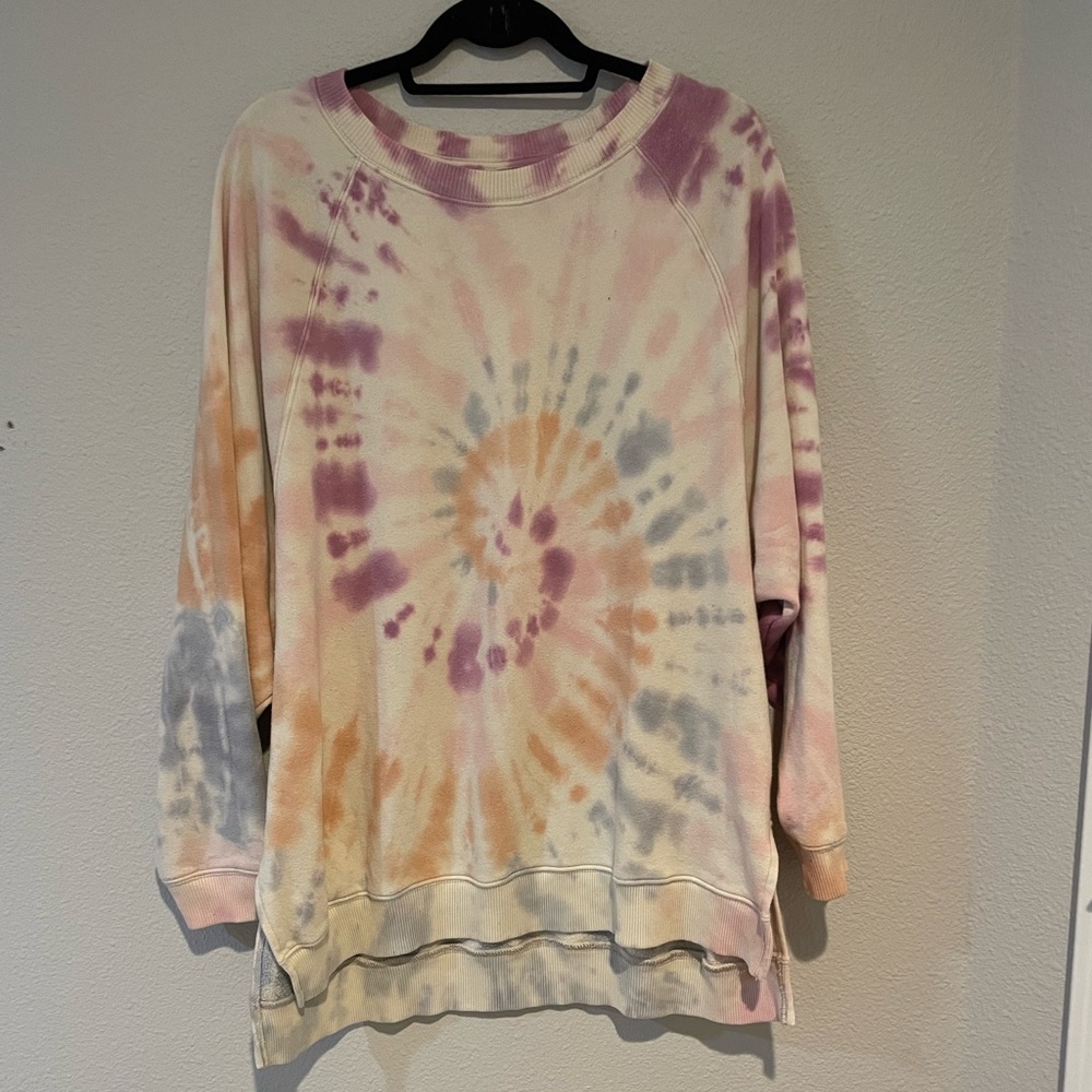 Oversized tie dye sweatshirt
